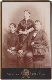 Boswell family. Isabella (nee Schofield), Jasper John Boswell, daug. Gertrude